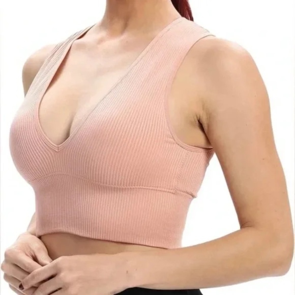 Urban Outfitters Out From Under - Hailey Seamless Plunge Cropped Tank Top